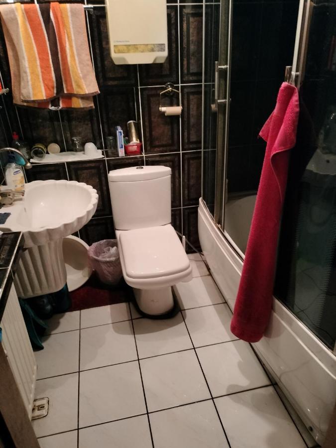 Pokoje Kwatery Noclegi 690490890 Konin  Esterno foto